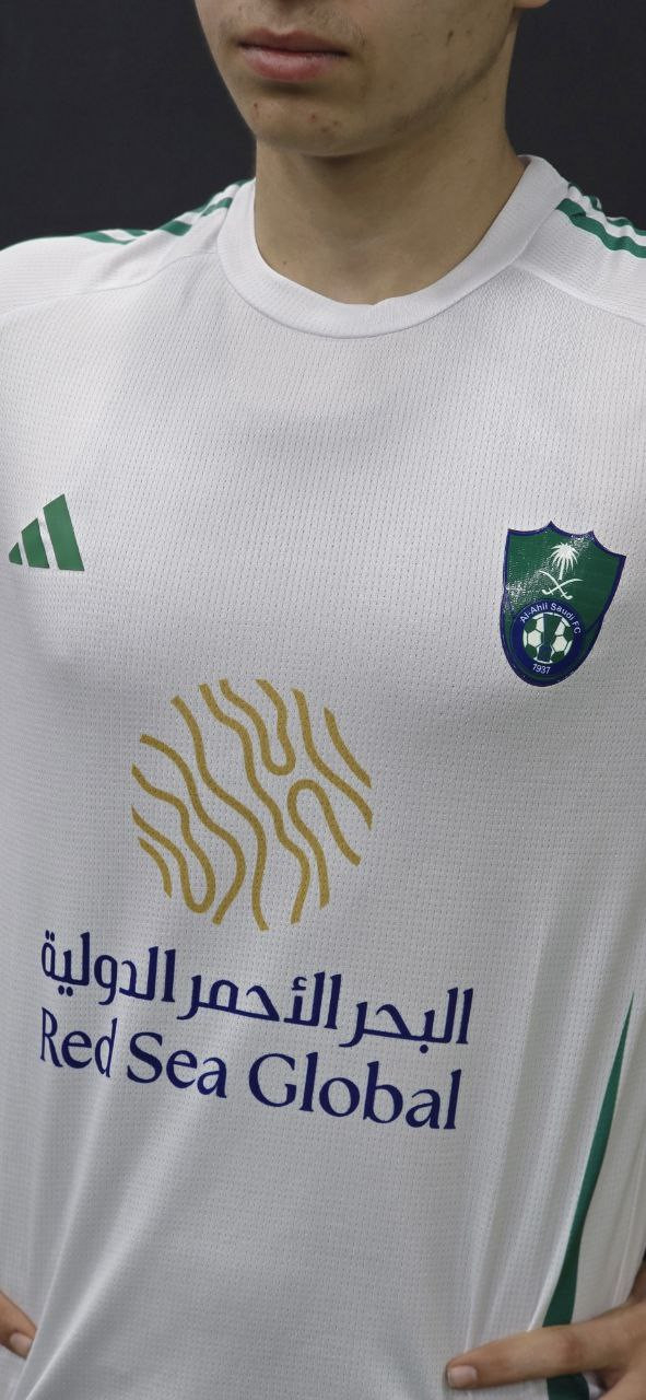 Club T-shirt